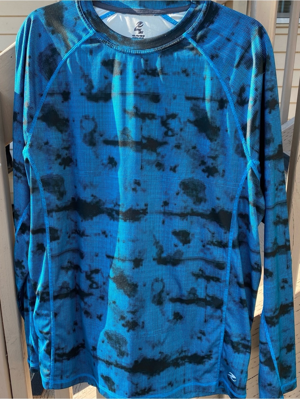 2XU XVENT Men’s L Blue Black Long Sleeve Running Performance Shirt